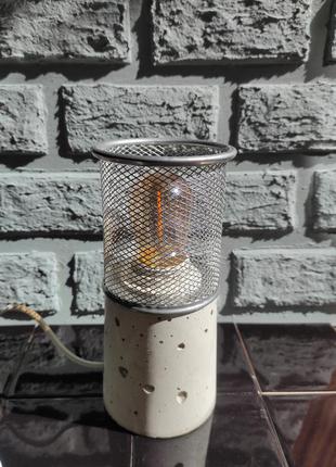 Лампа настольная из бетона