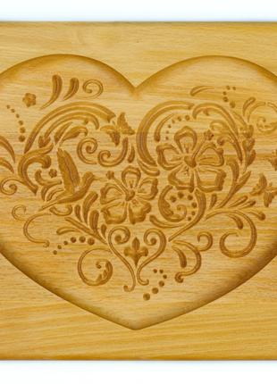 Пряничная доска деревянная Сердечко с орнаментом размер 20*17*...