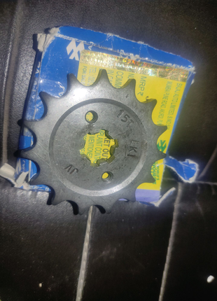 Звезда ведущая 15Т зубов BAJAJ  Boxer,Alpha,Delta и т.д