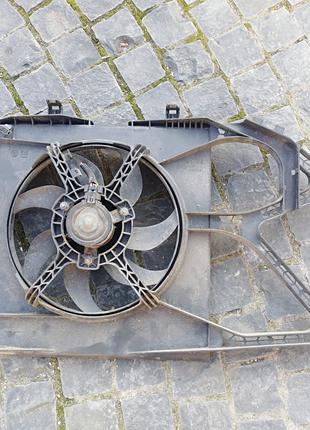 Вентилятор радиатора 24445189 диффузор Opel Corsa C