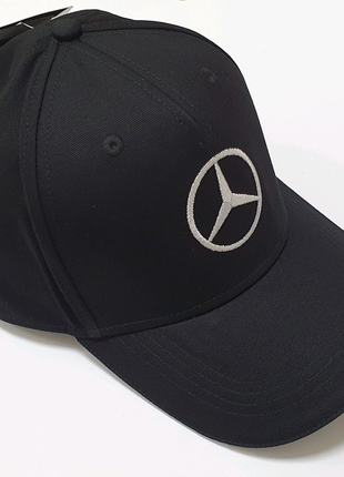 Новая и оригинальная кепка бейсболка Mercedes-Benz с белым лого