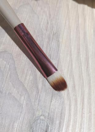 Кисть округлая универсальная для теней, помад, блесков probeauty