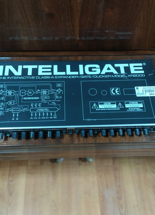 Behringer intelligate XR2000