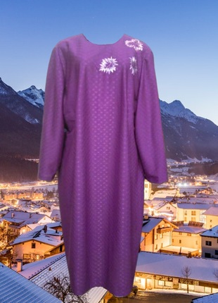 Сиреневое платье с вышивкой, большой размер пог-68 см.