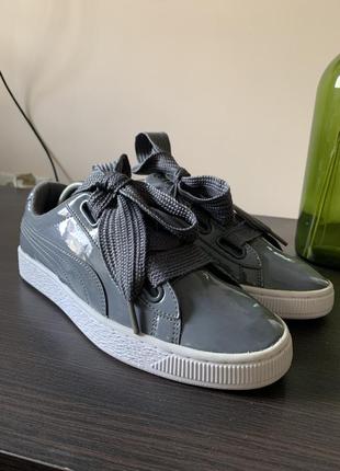 Puma basket 2025 heart black