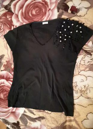 Чёрная футболка, кофта фирмы skweay, блузка