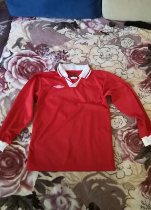 Спортивная кофта, свитер красного цвета фирмы umbro