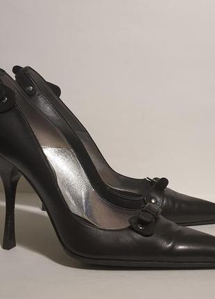 Женские кожаные туфли на шпильке с узким носком cesare paciott...