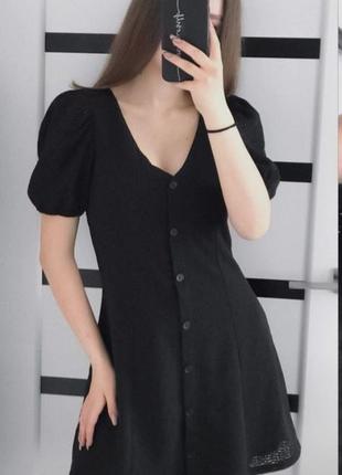 Стильное черное платье от h&m