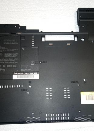 Нижня частина корпуса (піддон) з ноутбука Lenovo ThinkPad T61