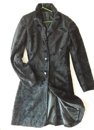 Пальто из искусственного меха черного цвета vila