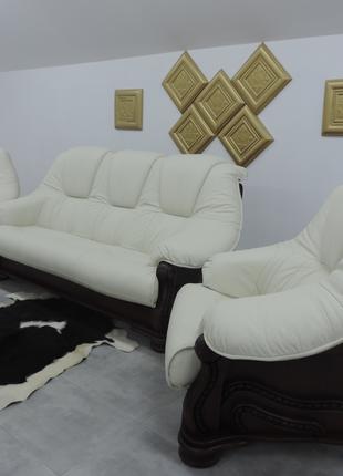 Класичний шкіряний комплект меблів диван і крісла на дубі Alfa