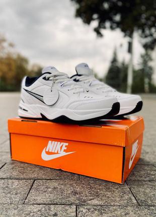 Nike air monarch