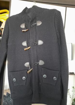 Фірмовий теплий светр-пальто. італія