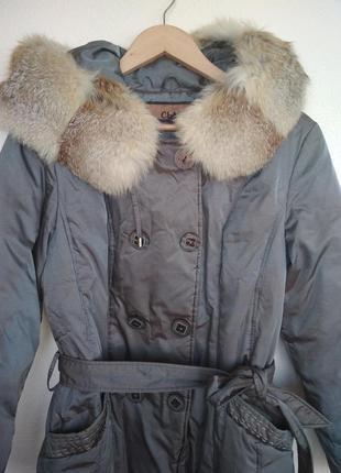Пуховая куртка, пальто с натуральным мехом лисы
