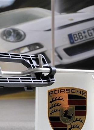 Кронштейн крепления передней левой фары Porsche Cayenne 958 20...