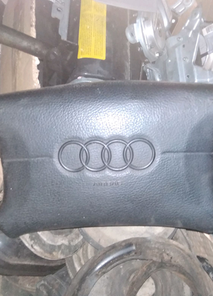 Подушка безопасности водителя Audi