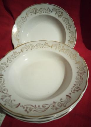 Набор больших глубоких тарелок в классическом стиле (фарфор ссср)