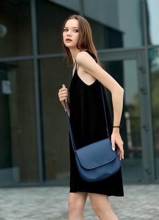 Вместительная маленькая трендовая синяя стильная сумка для дев...