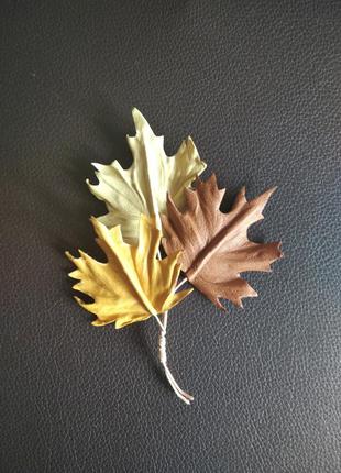 Осенние листья из натуральной кожи брошка