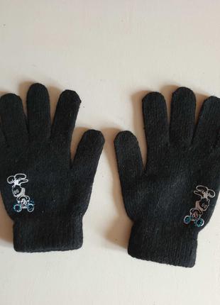 Новые детские перчатки черные