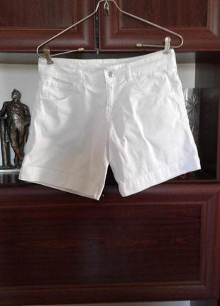 Белые джинсовые шорты y-3 италия короткие