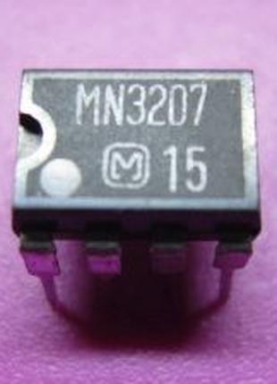MN3207 (BL3207) BBD Panasonic / Matsushita, DIP8
