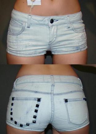 Красивые светлые короткие джинсовые шорты bershka испания eur3...