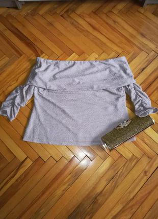 Нарядная блуза кофточка со спущеными плечами