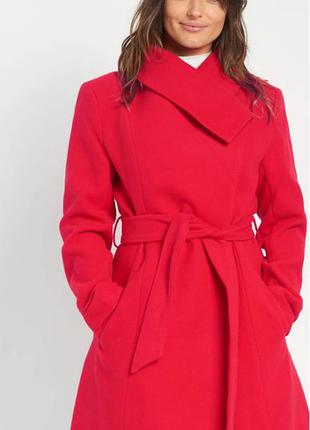 Красное пальто orsay