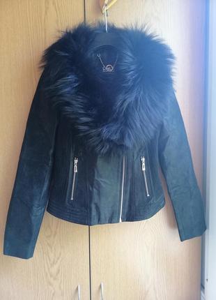 Натуральная кожаная куртка с мехом чернобурки