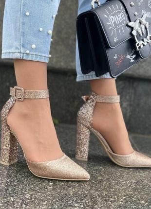 Туфли на каблуках золотистые женские босоножки