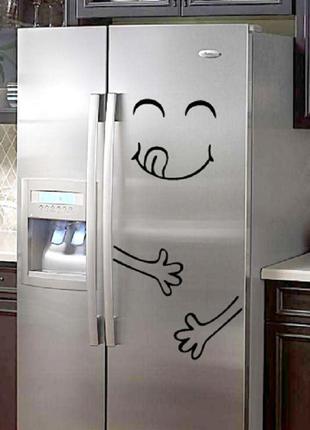Наклейка на холодильник "смайлик".