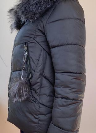 Курточка зимняя тёплая