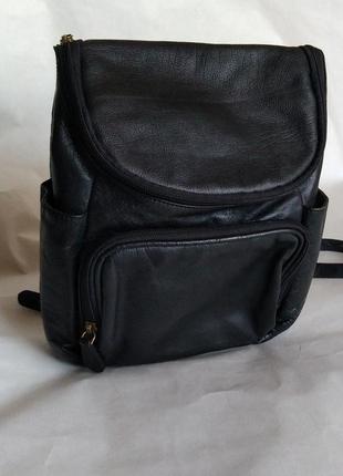 Чёрный кожаный рюкзак indiska
