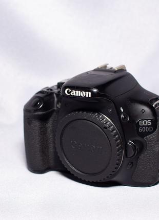 Фотоапарат Canon 600d body