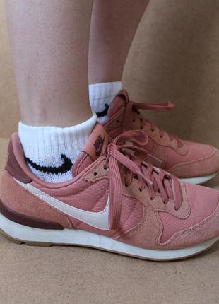 Nike terra blush женские кроссовки персиковые замшевые