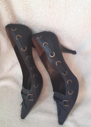 Женские итальянские чёрные туфли лодочки на каблуке
