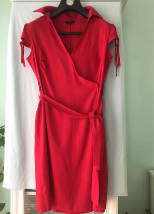 Краснок платье с запахом