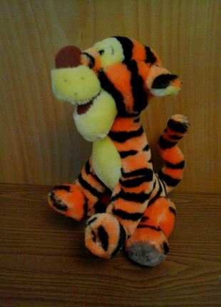 Мягкая игрушка тигра Винни пух и пятачок дисней Disney
