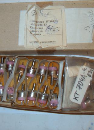 транзистор КТ704А, Б КТ801А, Б