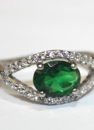 Чудесное серебряное кольцо с зелёным камнем фианит серебро 925...