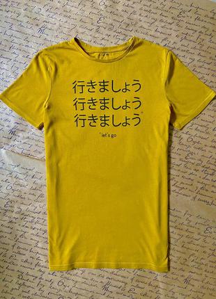 Актуальная прямая футболка anime s горчичного цвета с японским...