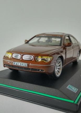 Модель 2001 BMW 745i Sedan Cararama/Hongwell, масштаб 1:43 RARE