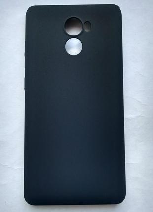 Пластиковый чехол Xiaomi Redmi 4 матовый Черный