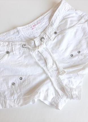 Летние льняные шорты белые короткие