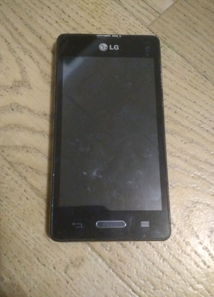 Телефон LG E450