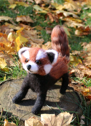 Красная Панда игрушка валяная из шерсти войлочная интерьерная