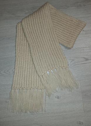 Длинный объемный шарф крупной вязки