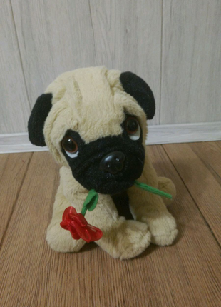 Мопс собака с цветком мягкая игрушка привезён с Европы